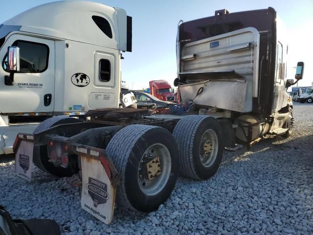 2018 Freightliner Cascadia 125