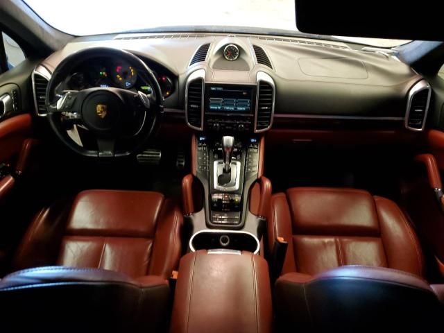 2014 Porsche Cayenne GTS