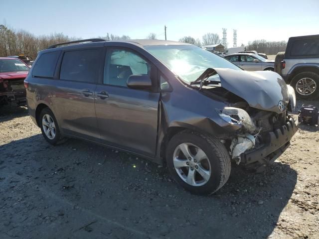 2015 Toyota Sienna LE