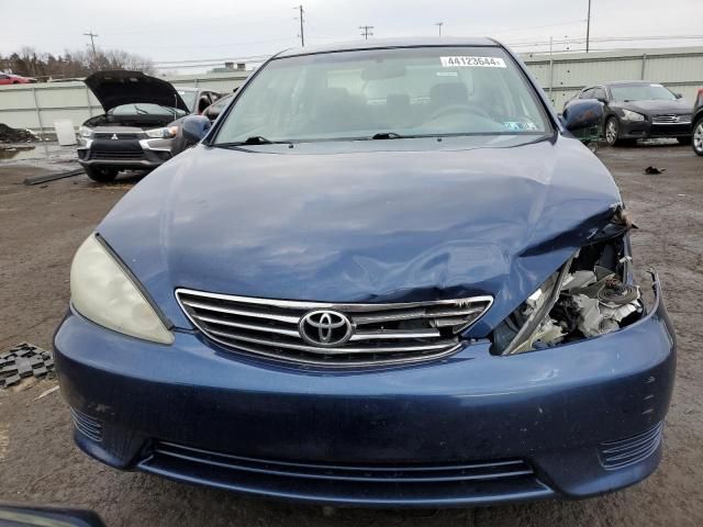 2005 Toyota Camry LE