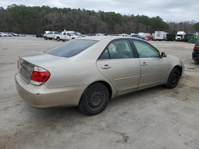 2005 Toyota Camry LE