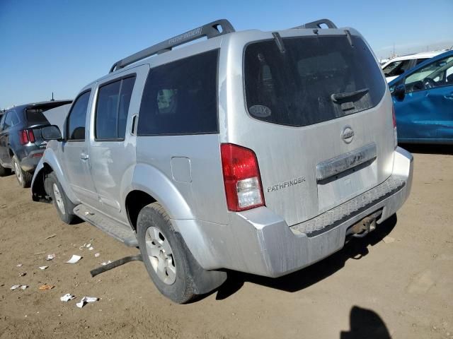 2005 Nissan Pathfinder LE