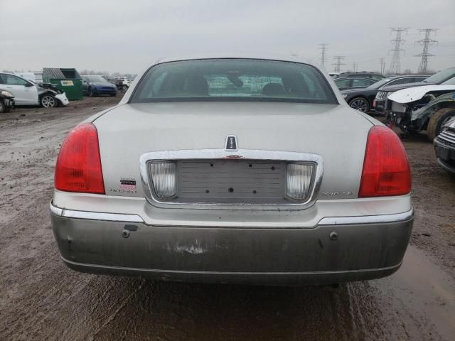 2003 Lincoln Town Car Signature