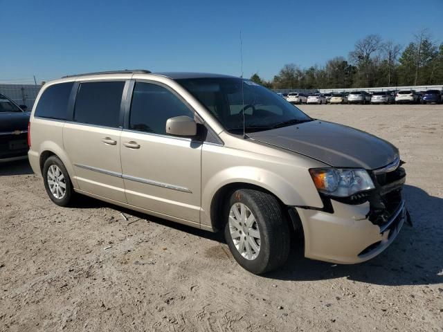 2013 Chrysler Town & Country Touring