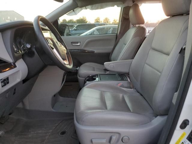 2018 Toyota Sienna XLE