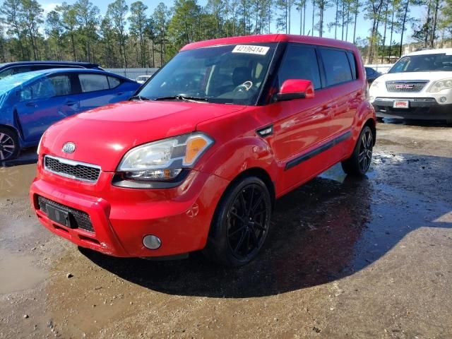 2011 KIA Soul +