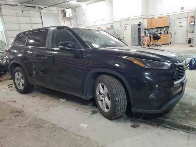 2024 Toyota Highlander LE