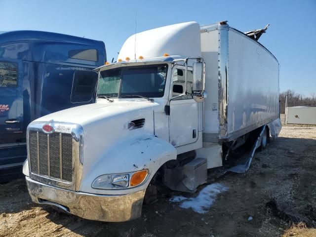 2013 Peterbilt 337