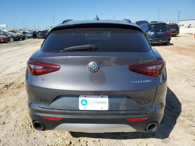 2018 Alfa Romeo Stelvio Sport