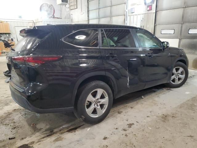 2024 Toyota Highlander LE