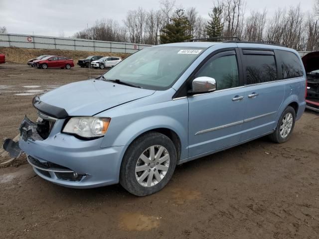 2012 Chrysler Town & Country Touring L