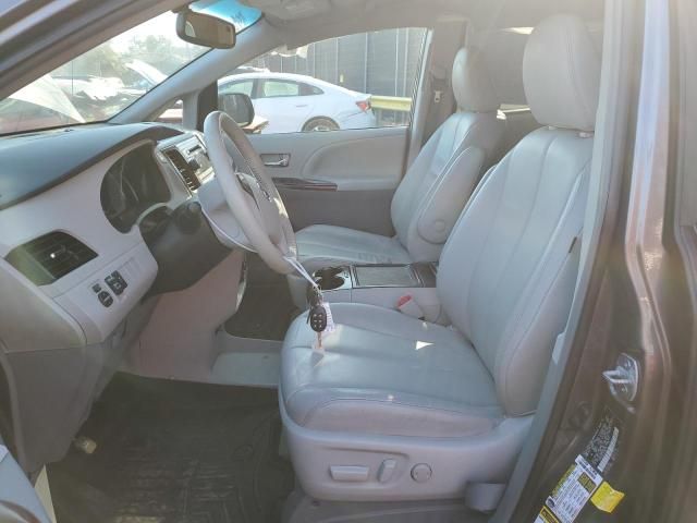 2013 Toyota Sienna XLE