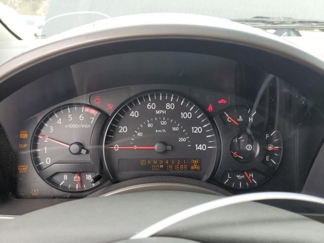 2004 Nissan Armada SE