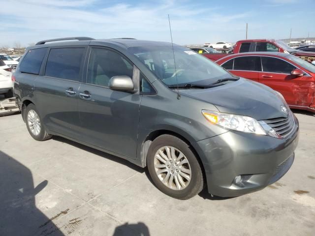 2014 Toyota Sienna XLE