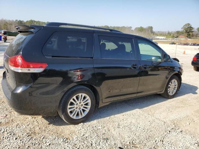 2013 Toyota Sienna XLE