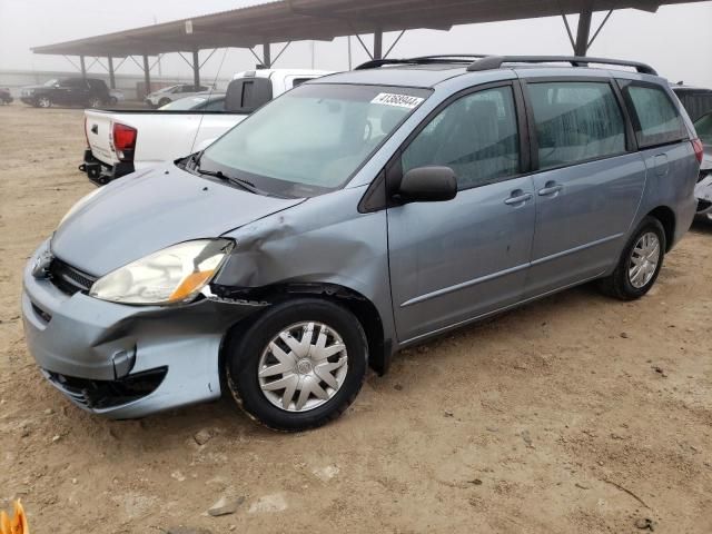 2004 Toyota Sienna CE