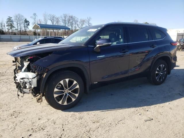 2021 Toyota Highlander Hybrid XLE