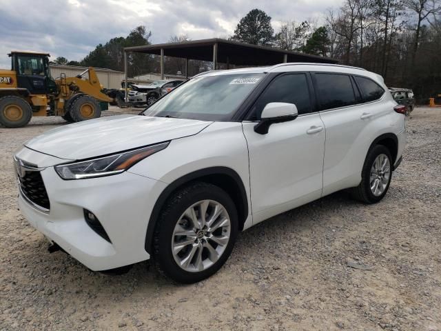 2022 Toyota Highlander Hybrid Limited