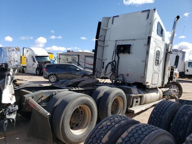 2013 Freightliner Conventional Coronado 132