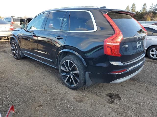 2022 Volvo XC90 T6 Momentum