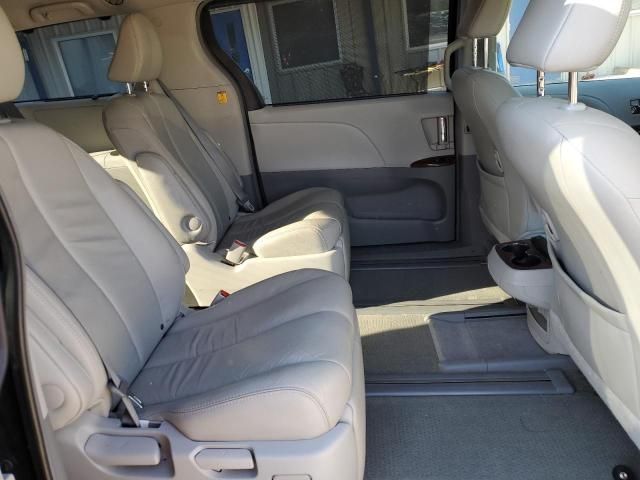 2013 Toyota Sienna XLE