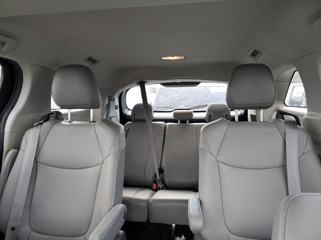 2021 Toyota Sienna XLE