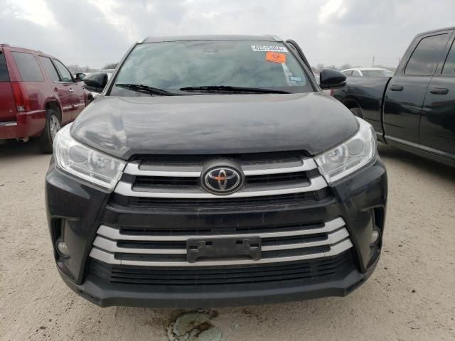 2019 Toyota Highlander SE