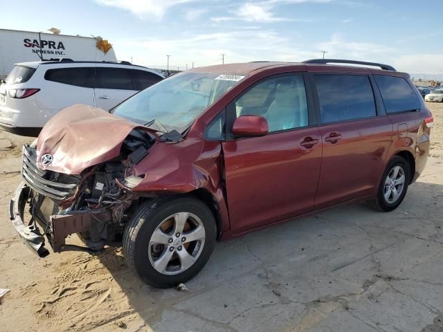 2011 Toyota Sienna LE