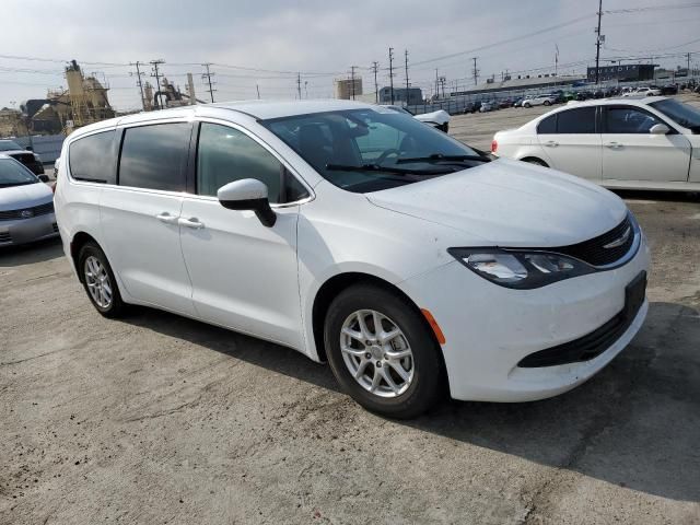 2020 Chrysler Voyager LX