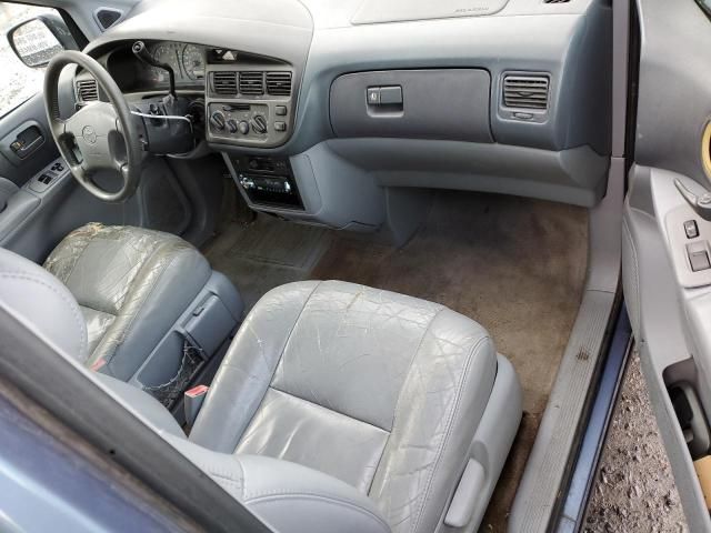 2000 Toyota Sienna LE