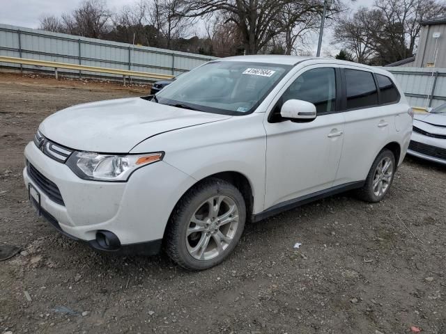 2014 Mitsubishi Outlander SE