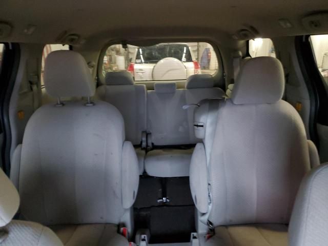 2012 Toyota Sienna LE