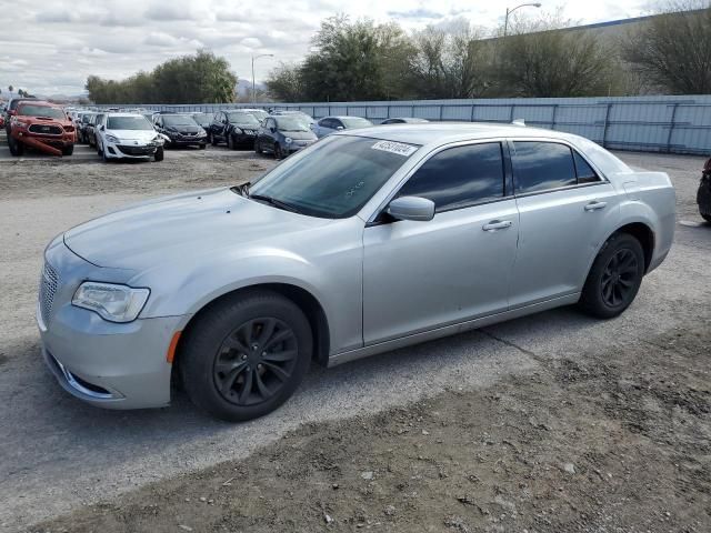 2019 Chrysler 300 Touring