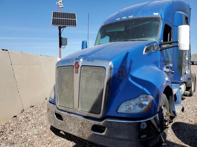 2016 Kenworth Construction T680