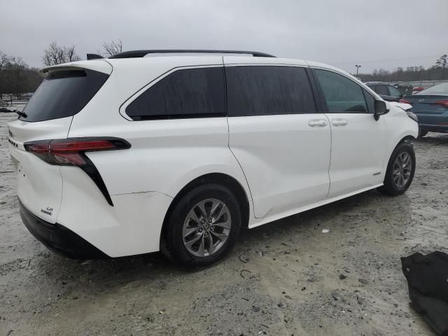 2021 Toyota Sienna LE