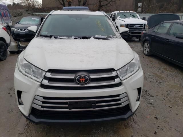 2018 Toyota Highlander SE