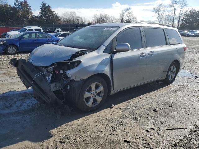 2015 Toyota Sienna LE