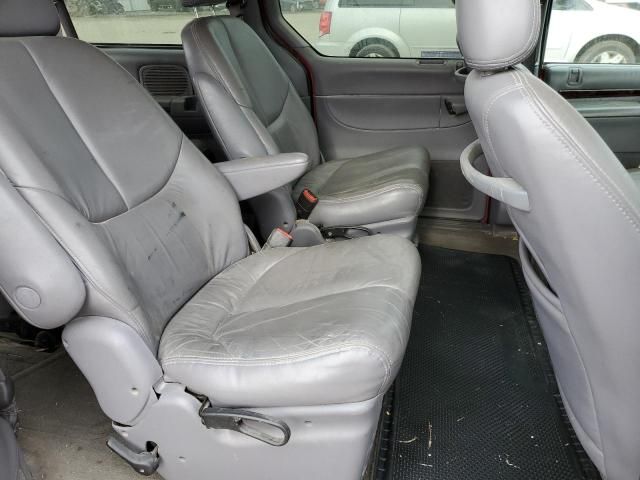 2000 Chrysler Town & Country LXI