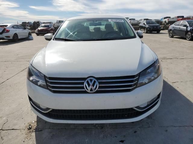 2013 Volkswagen Passat SE