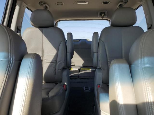 2011 KIA Sedona EX