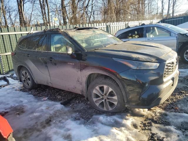 2021 Toyota Highlander Hybrid XLE