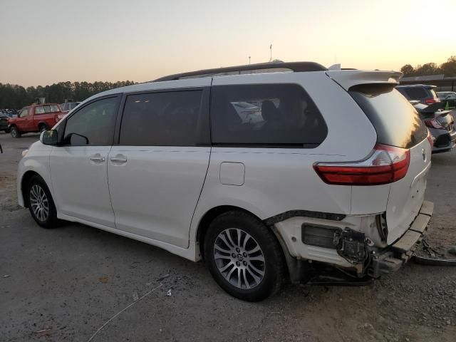 2018 Toyota Sienna XLE