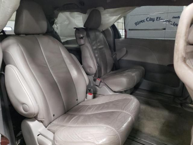 2011 Toyota Sienna XLE