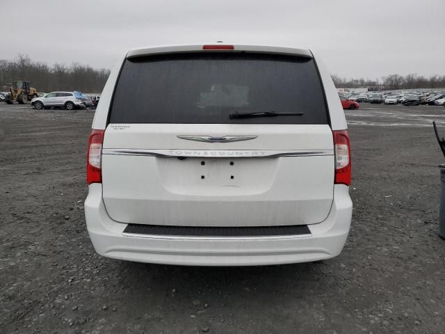 2016 Chrysler Town & Country Touring