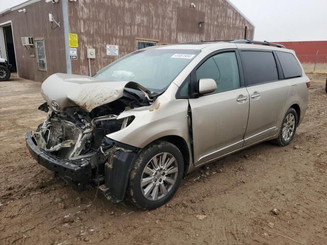 2016 Toyota Sienna XLE