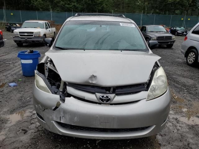 2009 Toyota Sienna CE