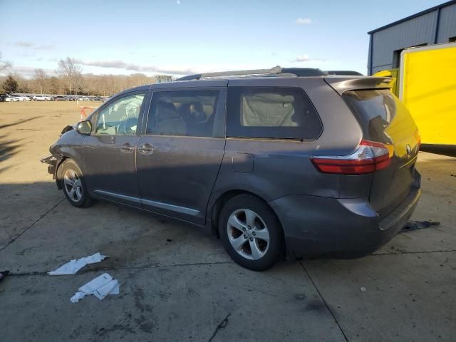 2016 Toyota Sienna LE