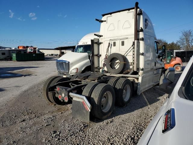 2014 Freightliner Cascadia 125