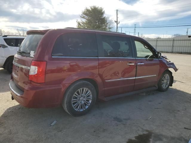 2016 Chrysler Town & Country Touring L