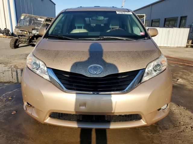 2011 Toyota Sienna XLE